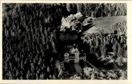 Ak Eulingswiese Bad Sachsa im Harz, Luftaufnahme, Berghaus Eulingawiese, Wald,  Gebäude