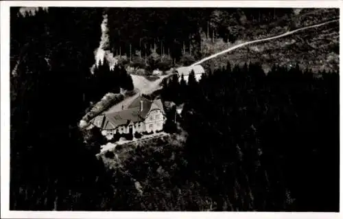 Ak Oberhof im Thüringer Wald, Berggasthaus Veilchenbrunnen, Fliegeraufnahme