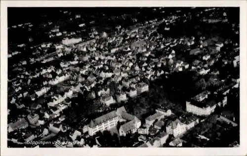 Ak Göppingen in Württemberg, Luftaufnahme von  zahlreiche Häuser und Straßen