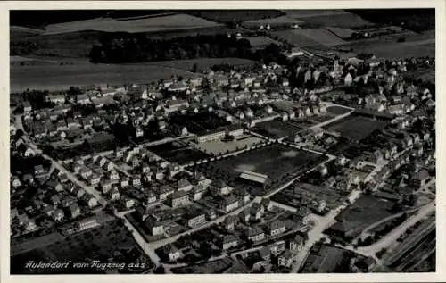 Ak Aulendorf in Württemberg, Luftaufnahme von  Stadtansicht, Häuser, Felder