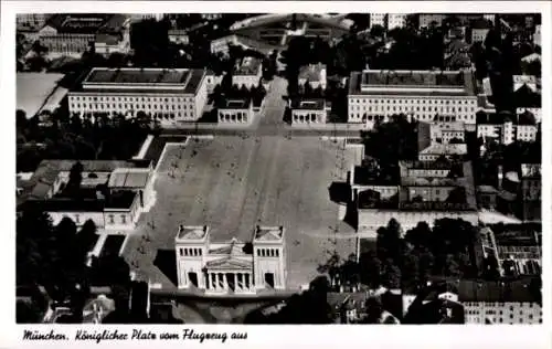 Ak München, Fliegeraufnahme, Königlicher Platz