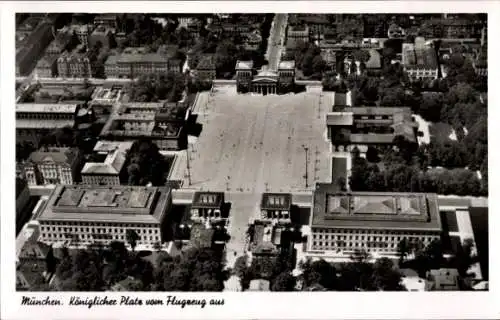 Ak München, Fliegeraufnahme, Königlicher Platz