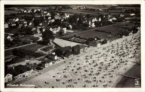 Ak Ostseebad Kellenhusen in Holstein, Fliegeraufnahme, Strandleben