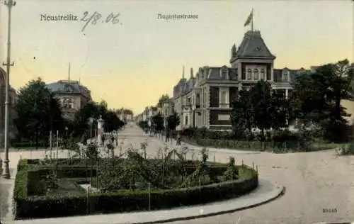 Ak Neustrelitz in Mecklenburg, Augustastraße