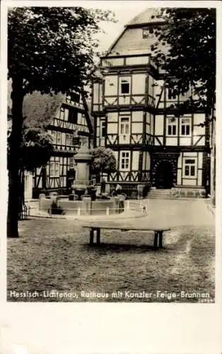 Ak Hessisch Lichtenau in Hessen, Rathaus, Kanzler-Feige-Brunnen