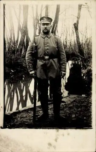 Foto Ak Deutscher Soldat in Uniform, Porträt, Landwehr