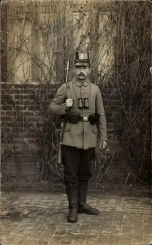Foto Ak Deutscher Soldat in Uniform, Porträt, Landwehr