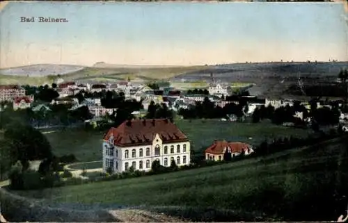 Ak Duszniki Zdrój Bad Reinerz Schlesien, Panoramablick auf  verschiedene Gebäude, Landschaft, Wol