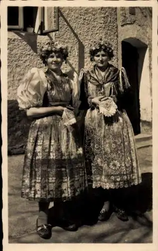 Ak Zwei Frauen in tschechischer Tracht, Chodsko