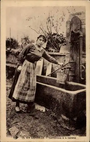 Ak En Correze, Frau in französischer Tracht, Corrézienne am Brunnen