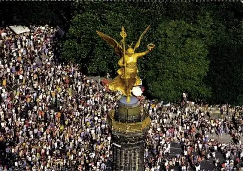 Ak Berlin Tiergarten, Love Parade an der Siegessäule