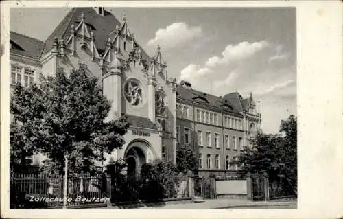 Ak Bautzen in der Oberlausitz, Zollschule  Schulgebäude,  Architektur, Bäume
