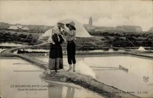 CPA Le Bourg de Batz Loire Atlantique, Dans les marais salants