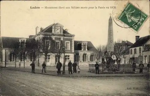 Ak Ladon Loiret, Monument für gefallene Soldaten, s Gebäude, Menschen, Bäume