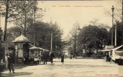 Ak Toulouse Haute Garonne, Avenue und Square Lafayette, Straßenansicht,  Stimmung, Menschen