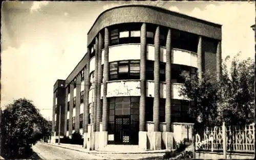 Ak Romainville Seine Saint Denis, Gebäude der Ecoles H.-Barbusse, Architektur, 