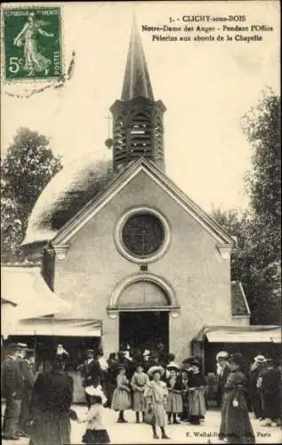 Ak Clichy sous Bois Seine Saint Denis, Chapelle Notre-Dame-des-Anges, Pendant l'Office