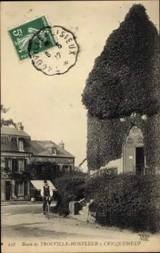 Ak Cricquebœuf Cricqueboeuf Calvados, Dorfstraße