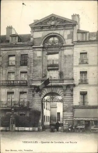 Ak Versailles Yvelines, Historisches Gebäude, Arztpraxis, Werbetafel, Straße