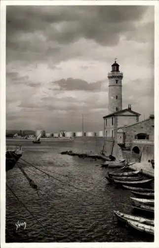 Ak Sète Cette Hérault, Leuchtturm, Hafen, Boote, Wolken, Schwarz-Weiß, Yvon