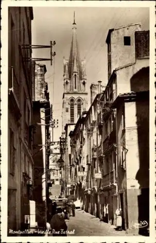 Ak Montpellier Hérault, Stadtansicht, alte Straße, Kirche, Autos, Menschen
