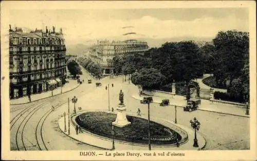 Ak Dijon Côte d'Or, Platz Darcy, Luftaufnahme, Statue, Straßenbahn, alte Gebäude