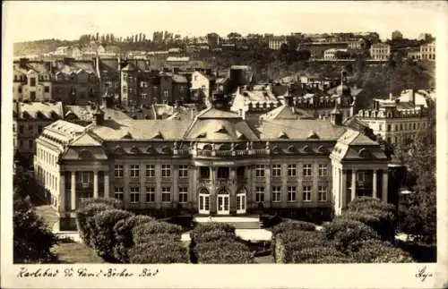 Ak Karlsbad in Baden, Das Gebäude von   Architektur, bewachsene Gartenanlagen