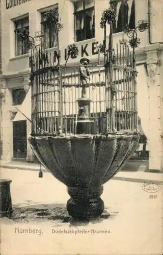 Ak Nürnberg in Mittelfranken, Dudelsackpfeifer Brunnen