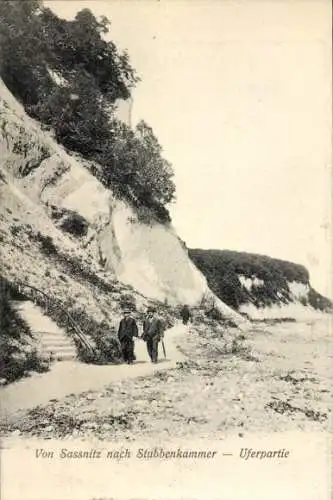 Ak Stubbenkammer Sassnitz auf Rügen, Spaziergang am Ufer