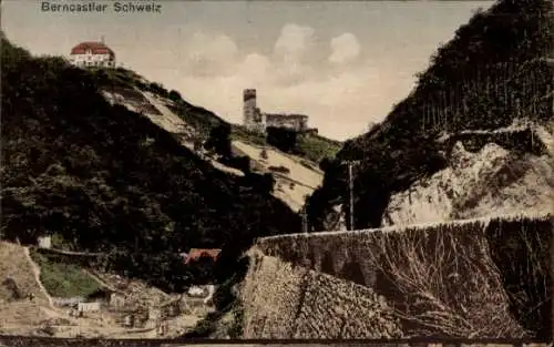 Ak Bernkastel Kues an der Mosel, Panorama, Burg, Berncastler Schweiz