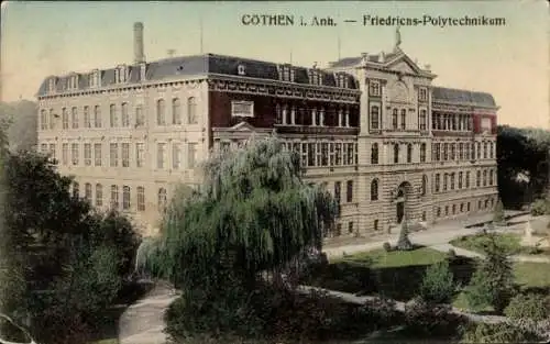 Ak Cöthen Köthen in Anhalt, Friedrichs-Polytechnikum,  Architektur, grüne Umgebung