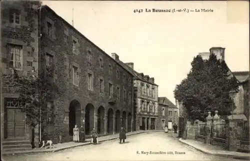 Ak Boussac Creuse, Stadtansicht, La Mairie,  Gebäude, Menschen auf der Straße