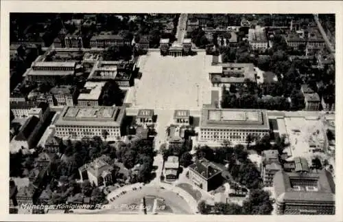 Ak München, Königlicher Platz, Fliegeraufnahme