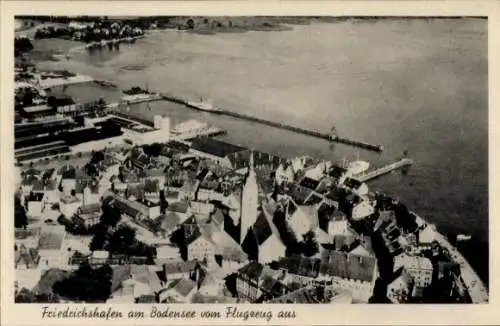 Ak Friedrichshafen am Bodensee, Luftaufnahme von  Bodensee,  aus 1942