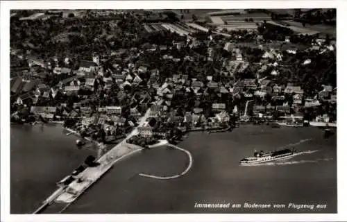 Ak Immenstaad am Bodensee, Luftaufnahme von  Bodensee, Kirche, Schiffe