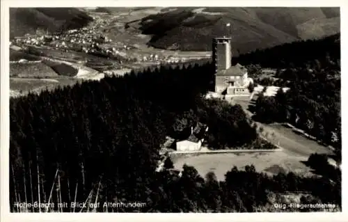Ak Lennestadt im Sauerland, Hohe Bracht, Aussichtsturm, Blick auf Altenhundem, Wald, Landschaft