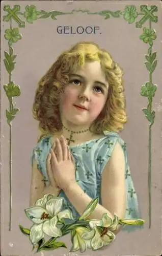 Präge Ak Allegorie, Glaube, Betendes Mädchen, Blumen