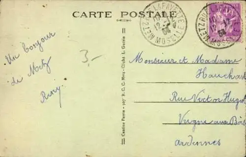 Ak französischer Renault-Panzer an einem Abhang