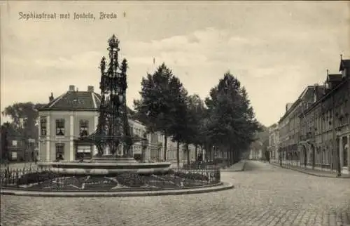 Ak Breda Nordbrabant Niederlande, Straßenansicht mit Brunnen, Bäume und Häuserfassaden