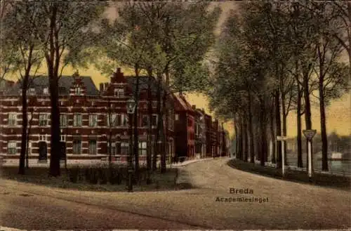 Ak Breda Nordbrabant Niederlande, Eine kolorierte Straßenansicht vom Academlesingel in  rechts...