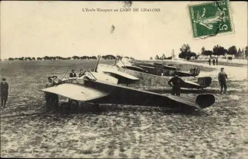 CPA L'Ecole Nieuport au Camp de Châlons, Flugzeuge