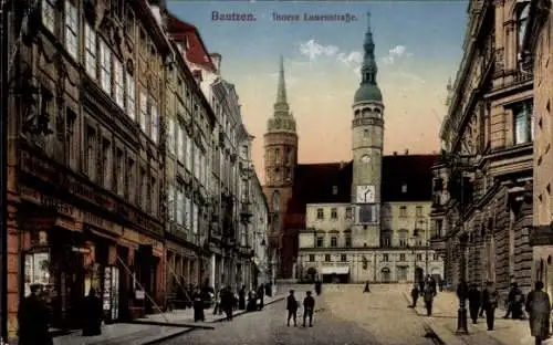 Ak Bautzen in der Oberlausitz, Vorderansicht auf die Innere Lauenstraße, Rathaus mit Turm,  Archi
