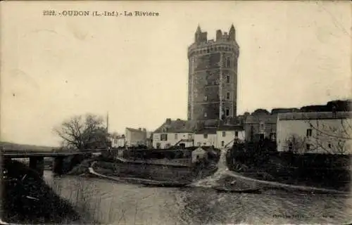 Ak Oudon Loire Atlantique,  Turm, Fluss, Häuser, Landschaft