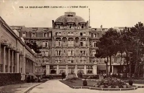 CPA La Baule sur Mer Loire Atlantique, Hôtel Royal