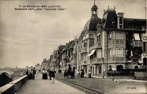 CPA La Baule sur Mer Loire Atlantique, Boulevard Dartu, près Splendid' Hôtel
