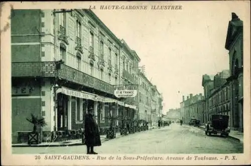 CPA Saint-Gaudens Haute-Garonne, Rue de la Sous Préfecture, Avenue de Toulouse