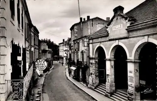 CPA Sainte Livrade sur Lot Lot-et-Garonne France, Rue Nationale