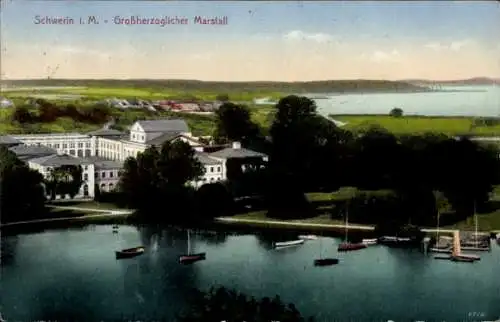 Ak Schwerin in Mecklenburg, Schloss, Großherzoglicher Marstall, Wasser, Boote