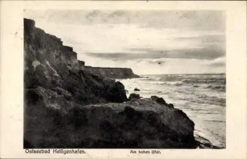 Ak Ostseebad Heiligenhafen in Holstein, Schwarz-Weiß-Bild des Ufers, Küstenlinie, Wolken, Meer