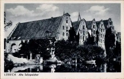Ak Hansestadt Lübeck, Alte Salzspeicher,  Gebäude, Wasser, Landschaft